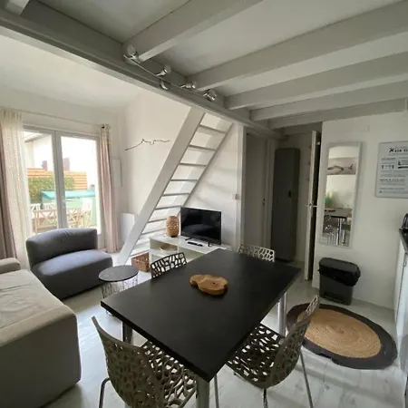 فيلة Patio Avec Terrasse, 6 Pers, Proche Port, - Fr-1-413-217 كابروتو